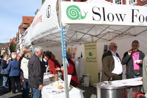 start_2011-slow_food_stand_hanns_288.jpg start_2011-slow_food_stand_hanns_288.jpg