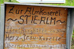 kinder-_und_jugendliche-hinweisschild_stie_alm_288.jpg kinder-_und_jugendliche-hinweisschild_stie_alm_288.jpg
