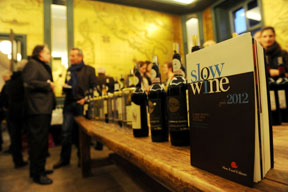 aktuelles-aktuelles_2012-slow_wine_verkostung_288.jpg aktuelles-aktuelles_2012-slow_wine_verkostung_288.jpg