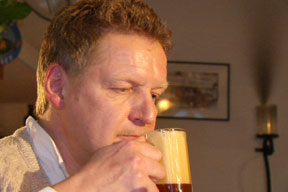 aktuelles-aktuelles_2012-hessler_edelbiere_288.jpg aktuelles-aktuelles_2012-hessler_edelbiere_288.jpg