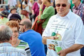 aktuelles-aktuelles_2013-besucher_mann_288.jpg aktuelles-aktuelles_2013-besucher_mann_288.jpg