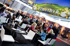 aktuelles-aktuelles_2013-vinothek_1.jpg aktuelles-aktuelles_2013-vinothek_1.jpg