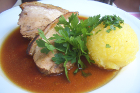 aktuelles-aktuelles_2014-schweinebraten_schnuerch_288.jpg aktuelles-aktuelles_2014-schweinebraten_schnuerch_288.jpg