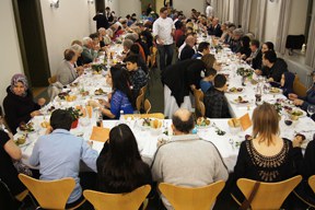 aktuelles-aktuelles_2015-charitydinner_sm_3_288.jpg