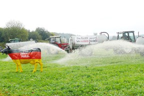 aktuelles-aktuelles_2015-milch-auf-dem-acker_288.jpg