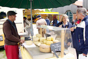 aktuelles-aktuelles_2016-kaesemarkt-am-kiekeberg-288_2.jpg