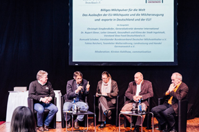 aktuelles-aktuelles_2017-froumsbuehne_holger_riegel_288.jpg aktuelles-aktuelles_2017-froumsbuehne_holger_riegel_288.jpg