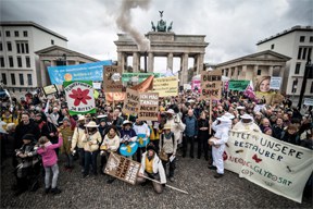 aktuelles-aktuelles_2018-berlin-protest-288.jpg