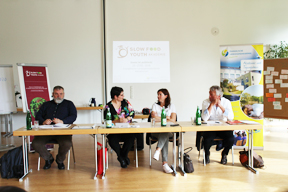 aktuelles-aktuelles_2018-podiumsdiskussion-mit-politikerinnen.jpg