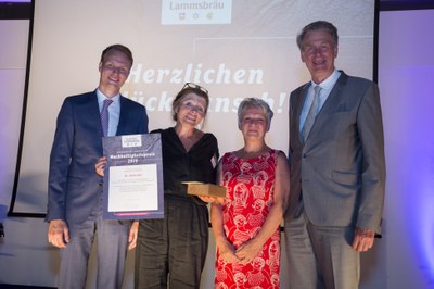 18. Lammsbräu-Nachhaltigkeitspreis: Dr. Anita Idel für herausragendes Engagement im Bereich ökologische Landwirtschaft ausgezeichnet 18. Lammsbräu-Nachhaltigkeitspreis: Dr. Anita Idel für herausragendes Engagement im Bereich ökologische Landwirtschaft ausgezeichnet