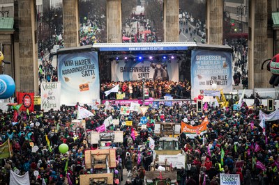 Demonstration: Agrarwende anpacken, Klima schützen! Demonstration: Agrarwende anpacken, Klima schützen!
