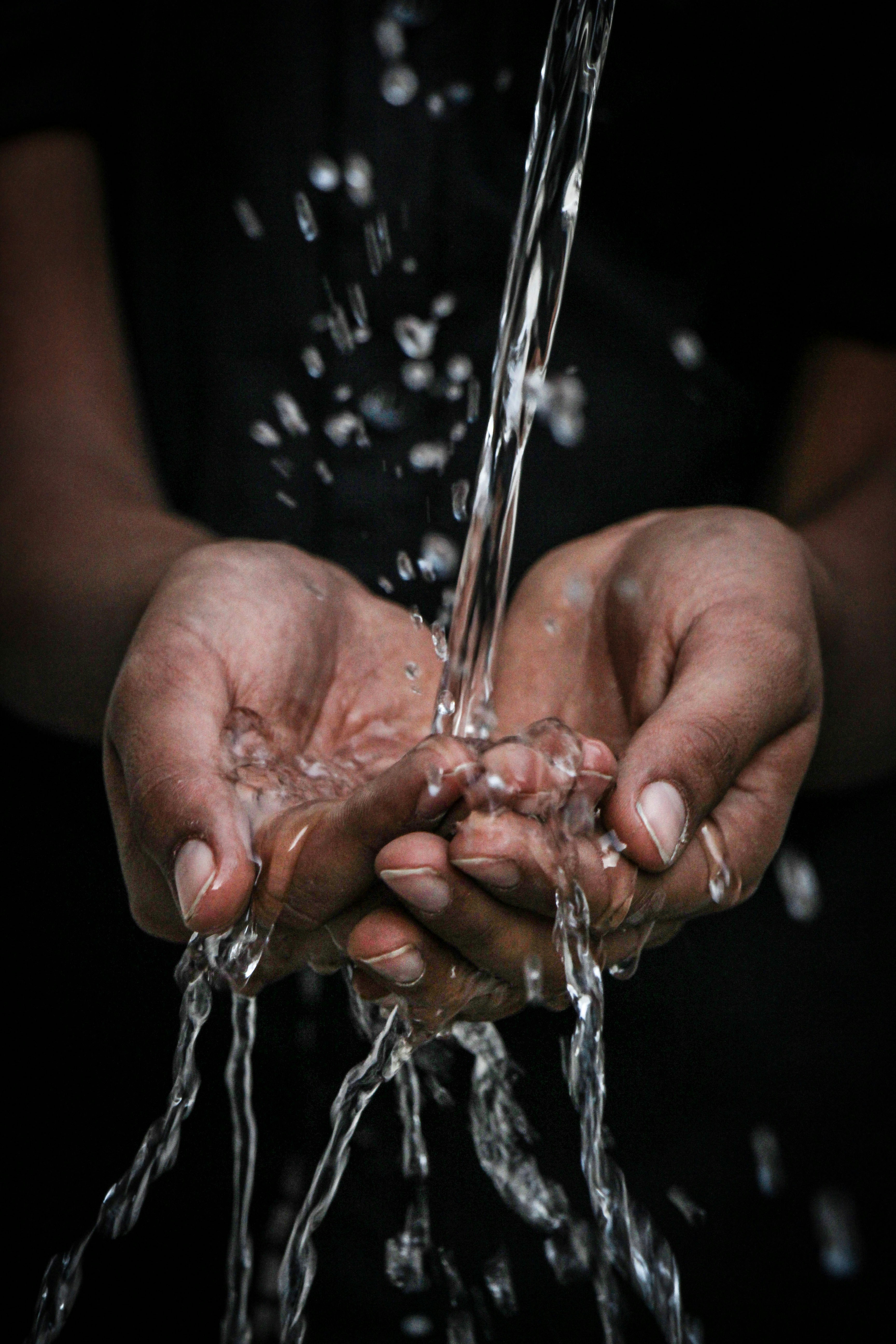 Wasser (c) mrjn-photography unsplash.jpg