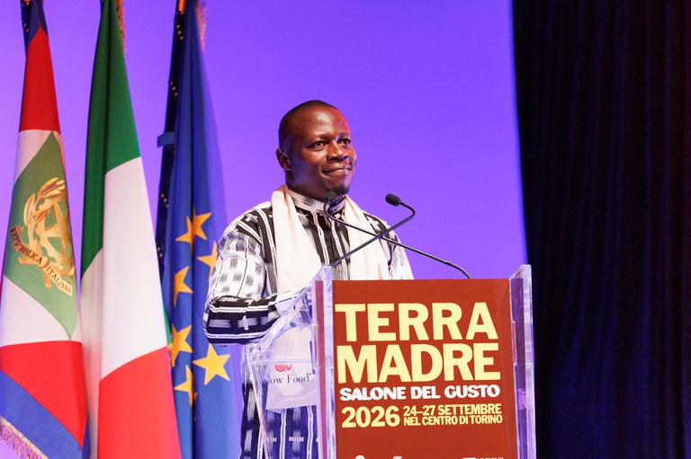 ERöffnung Terra Madre - Edward Mukiibi (c) Paolo Properzi Archivio slow food.jpg