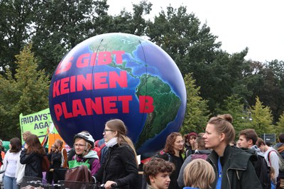 Globaler Klimastreik enormer Erfolg - Klimaschutzpaket lässt zu wünschen übrig