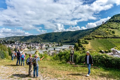 Rebstockpatenfest im Weingut Böcking: Patenschaften für den Erhalt der Mosel-Steillagen