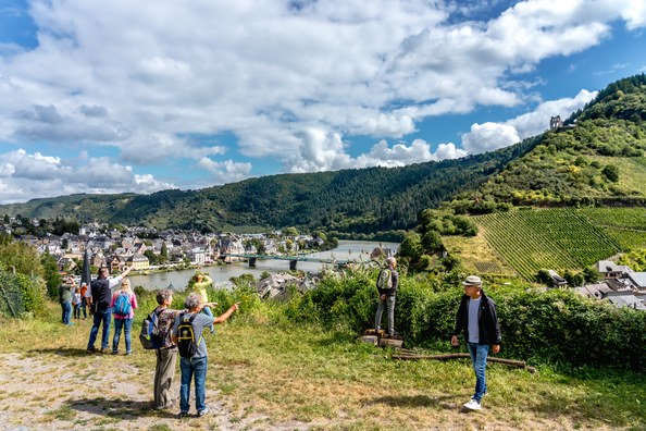 Rebstockpatenfest im Weingut Böcking: Patenschaften für den Erhalt der Mosel-Steillagen