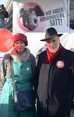 Ursula Hudson e Carlo Petrini (c) Slow Food.jpg