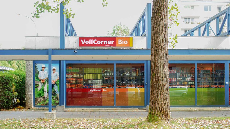 VollCorner_Biomarkt_Muenchen_Bogenhausen_Denning_Warthestrasse_Aussenansicht_1600x900px.jpg