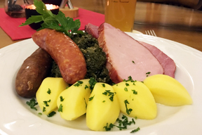 abc_der_regionalen_spezialitaeten-abc_pinkel_amtshaus_wildenhausen_288x192.jpg