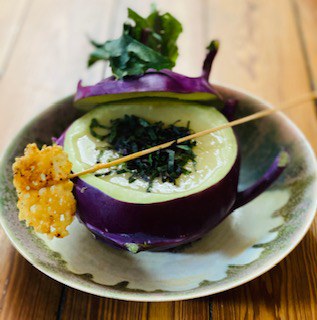 Kohlrabi für Suppe, Parmesan und Zander