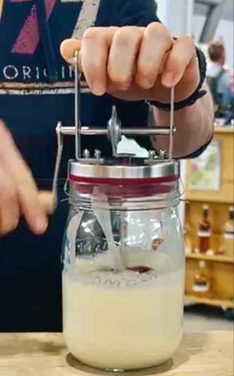 Butter selbst machen auf der Slow Food Messe 2026 am Chef Alliance Stand.jpg