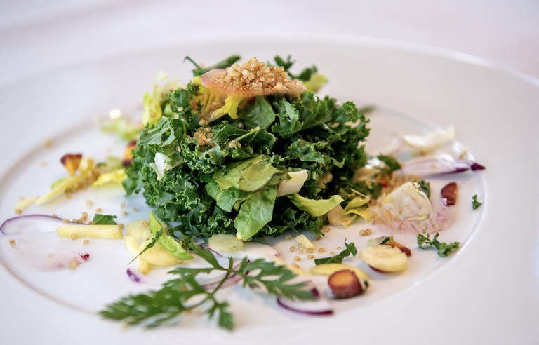 Neues aus der Dienstagsküche: Grünkohlsalat und Quinoa mit Vinaigrette
