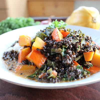 Neues aus der Dienstagsküche: Beluga-Linsen-Curry mit Grünkohl, Kürbis und Basmatireis