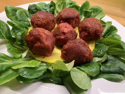 Rote Bete Falafel (c) Claudia Nathansohn