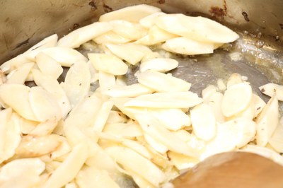 Sautierte Schwarzwurzeln Sautierte Schwarzwurzeln