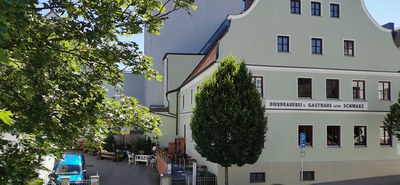 Gasthaus_kleine_hoehe_gruen.jpg