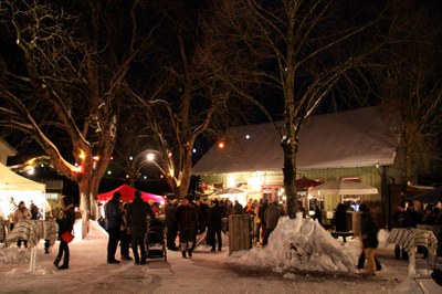 Markt+Schnee_0901_10x15cm.jpg Markt+Schnee_0901_10x15cm.jpg