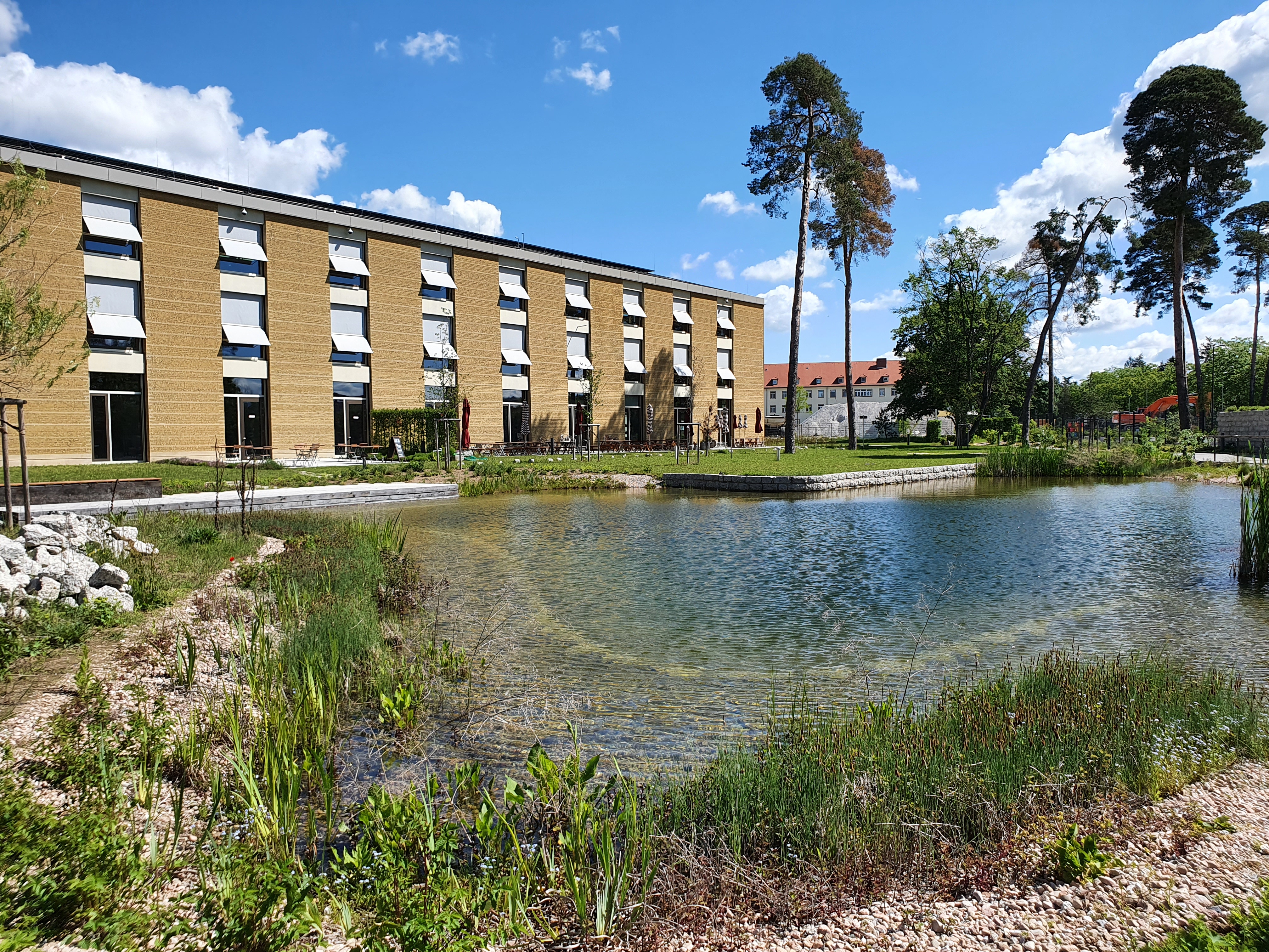 210529_Alnatura Campus Naturteich.jpg