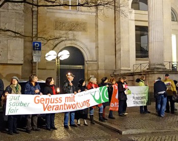 con_h_b288-demo_landtag.jpg