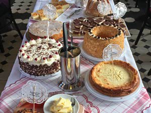 con_h_b288-kaffeetafel.jpg