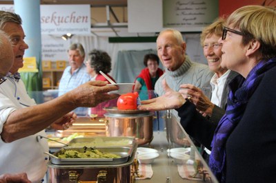 Christian Meineke_Kasseler Strünkchen Präsentation_20150801.jpg Christian Meineke_Kasseler Strünkchen Präsentation_20150801.jpg