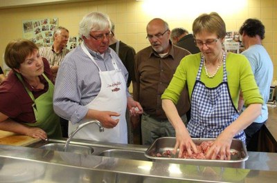 Gerhard Schneider-Rose_Kochabend Bratwurst selber machen2.jpg Gerhard Schneider-Rose_Kochabend Bratwurst selber machen2.jpg