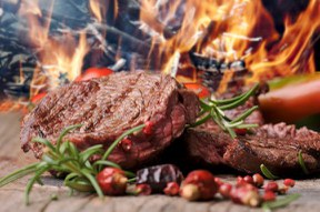 con_n_b288-grillkurs-nuernberg-fleisch-vor-feuer.jpg con_n_b288-grillkurs-nuernberg-fleisch-vor-feuer.jpg