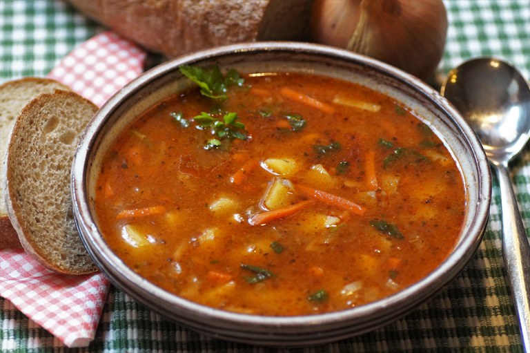 ivabalk-goulash-4014661.jpg