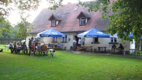 con_n_b288-im_biergarten.jpg con_n_b288-im_biergarten.jpg