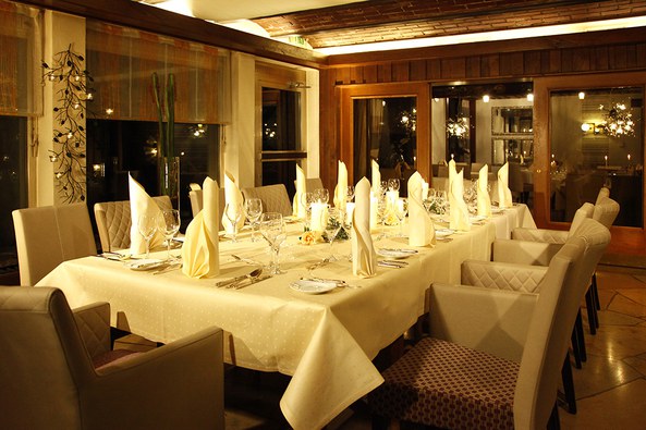 con_sauld-lieferanten-restaurant_kaminzimmer_01.jpg