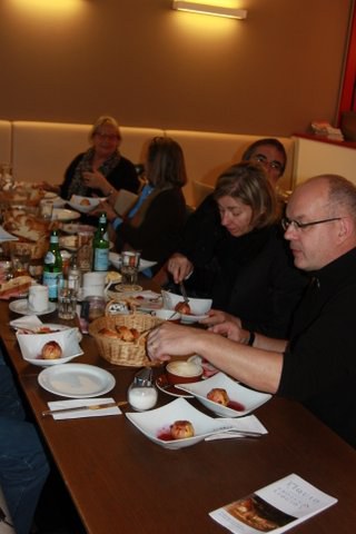 con_ul_b288-einblicke-stammtisch-20121103-stammtisch20121103_08.jpg