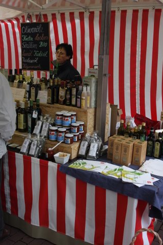 con_ul_b288-einblicke-geniessermarkt2012-geniessermarkt2012_03.jpg