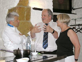 con_ac_b288-res_sf_aktion_matjes_06.jpg con_ac_b288-res_sf_aktion_matjes_06.jpg