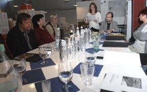 con_ac_b288-res_mythos.jpg con_ac_b288-res_mythos.jpg