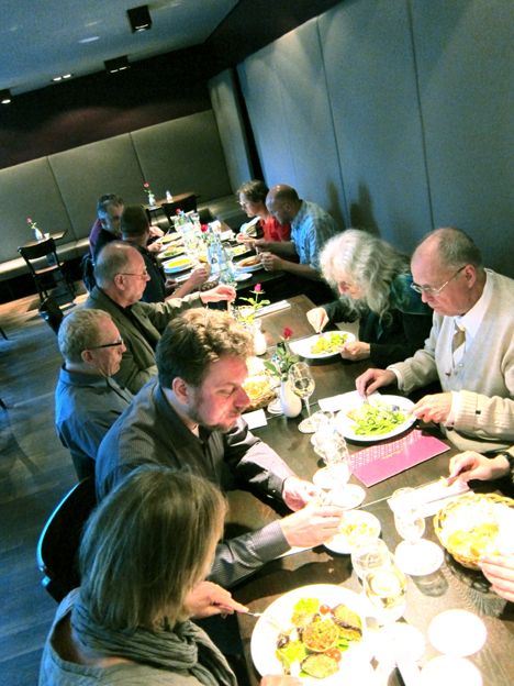herne-lange_tafel.jpg herne-lange_tafel.jpg