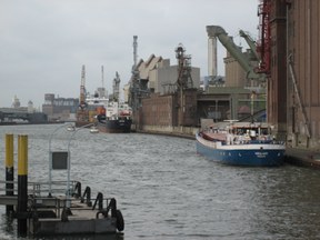 bremen-city-harbor.jpg bremen-city-harbor.jpg