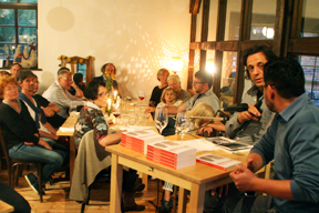 aktuelles-aktuelles_2015-cv_bol_grenzen_lesung_288.jpg aktuelles-aktuelles_2015-cv_bol_grenzen_lesung_288.jpg