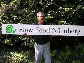 con_n_b288-slow_food_banner.jpg Blick auf die Arche