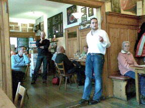 con_n_b288-res_winzer_slow.jpg Die Winzer