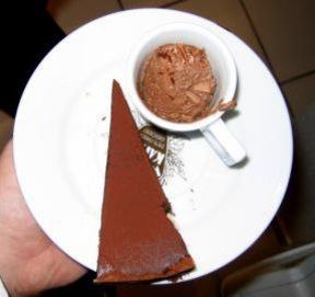 Schokoladenkuchen und Mousse au Chocolat